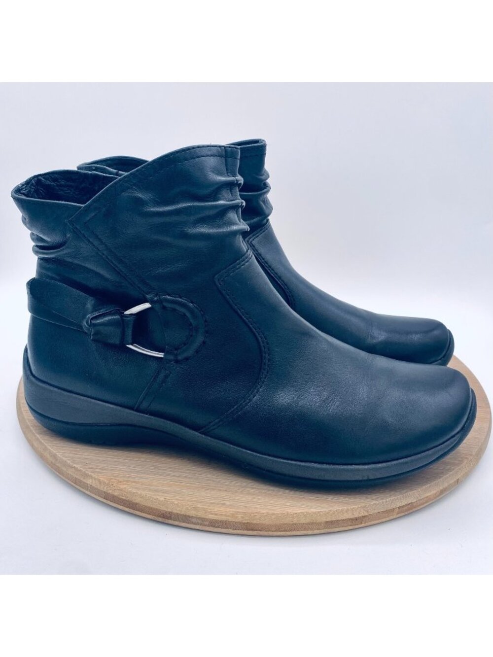 Earth Boots Womens 8 Black Leather Harness Ankle Booties Zip Watson